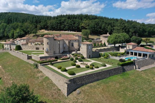 chateau-domaine-cachard-01